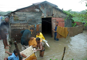 cinco-comunidades-bajo-agua-en-nagua.jpg