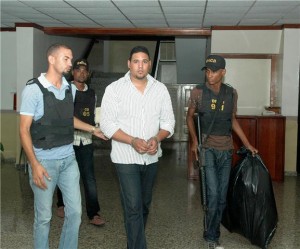 someten-por-contrabando-a-dominicano-trajo-us529-mil-desde-ny.jpg