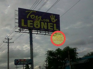 toy-con-leonel-nueva-valla-promueve-reeleccion-en-santiago.jpg