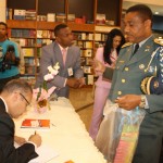 fotos-firma-libro-figueroa-agosto-el-poder-del-narco.jpg fotos-firma-libro-figueroa-agosto-el-poder-del-narco.jpg