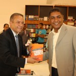 fotos-firma-libro-figueroa-agosto-el-poder-del-narco.jpg fotos-firma-libro-figueroa-agosto-el-poder-del-narco.jpg