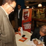 fotos-firma-libro-figueroa-agosto-el-poder-del-narco.jpg fotos-firma-libro-figueroa-agosto-el-poder-del-narco.jpg