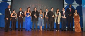 milton-morrison-recibe-premio-“joven-sobresaliente-de-rd”.jpg