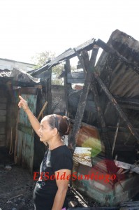 fuego-destruye-viviendas-ladrones-hacen-su-agosto-con-los-afectados.jpg