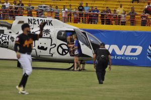 Suspenden licencia a piloto e imponen impedimento de vuelo aeronave aterrizó Estadio Cibao