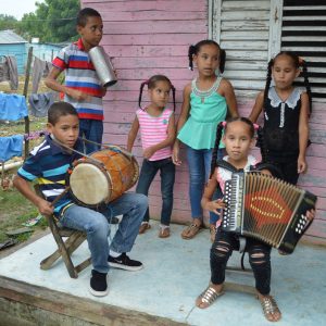 Niña de nueve años se proyecta como relevo mujeres típicas