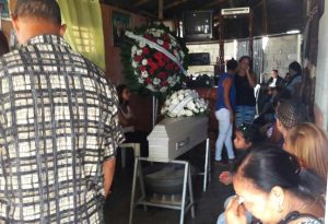 Niña muere arrollada en Navarrete