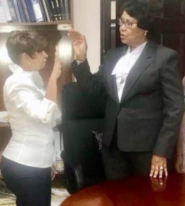 Posesionan nueva directora hospital Arturo Grullón 