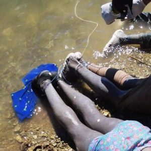 cuerpos atados de haitianos