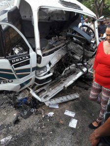 Dos muertos y varios heridos accidente de tránsito en Montecristi
