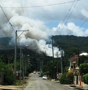 Haitianos son acusados de provocar fuego vertedero Guazumal