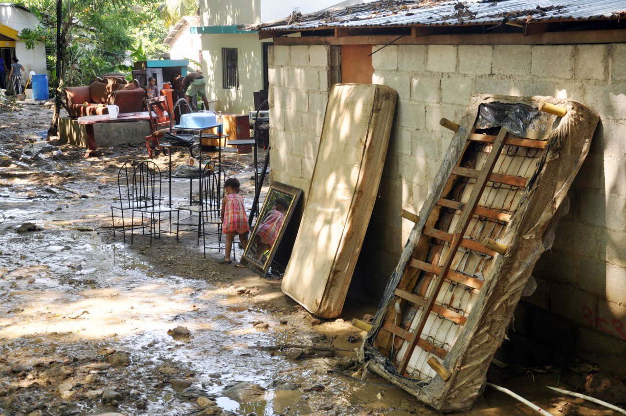 Autoridades levantan informe daños lluvias Santiago
