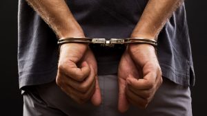 Arrestan acusado de incesto en Hato del Yaque 