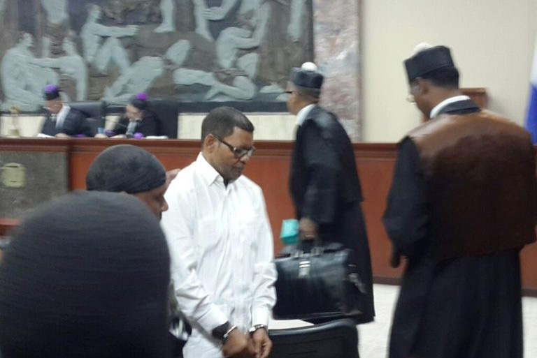 Jueces dejan en libertad a Quevedo y al regidor Ericson de los Santos
