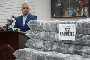 Decomisan 722 paquetes de cocaína en Boca de Yuma 