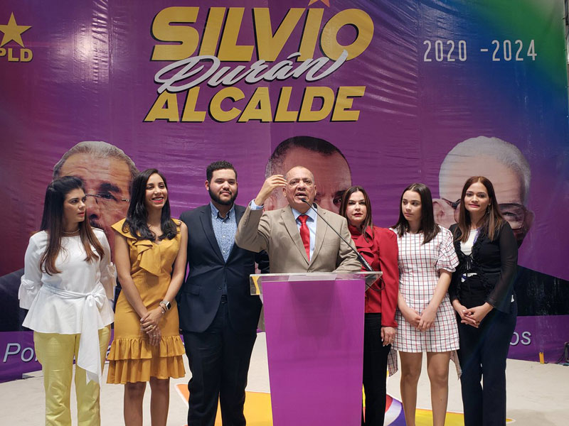 Silvio Durán lanza precandidatura a la Alcaldía Santiago