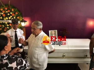 En Villa González velan restos joven murió durante fuego El Bronx 