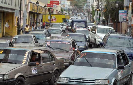 Negro Veras dice desorden predomina en tránsito