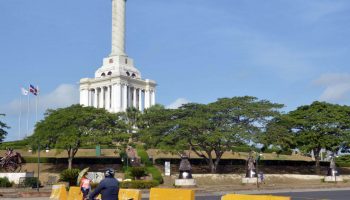 Cierran calle y parqueo área monumental evitar aglomeración