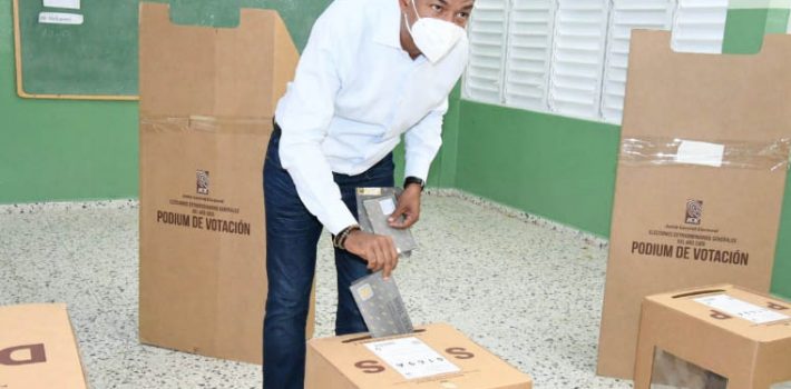 julio cesar valentin