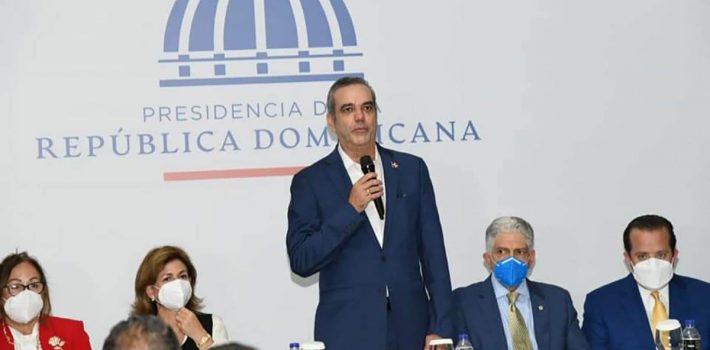 Luis promete realizará obras de importancia en Santiago