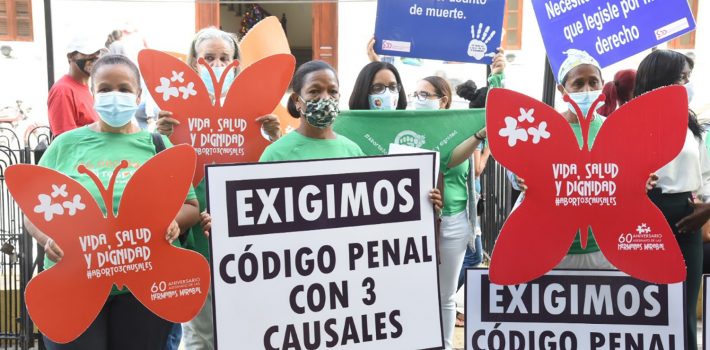 Reclaman despenalización del aborto
