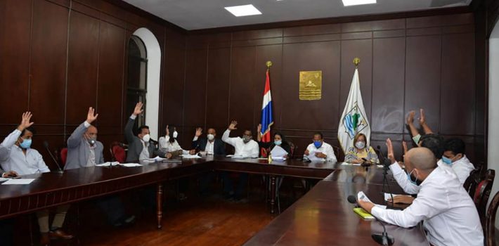 rechaza aumento salarial Concejo Regidores de Puerto Plata
