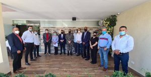 Salud Pública y dueños de restaurantes de Santiago buscan soluciones para sector