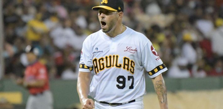 Águilas y Maya blanquearon a los Leones del Escogido 6-0