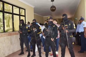 SNTP califica de abuso rociar gas pimienta a periodistas