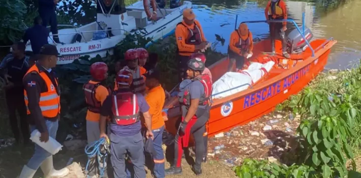 Defensa Civil recupera cuerpo de una persona en ribera del Río Isabela