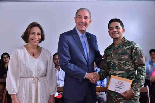 Estudiantes UNICARIBE ganan primer lugar competencia emprendedores