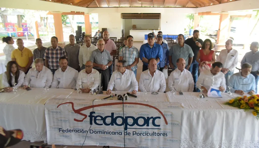 Piden a Abinader elimine carne de cerdo proyecto tasa cero